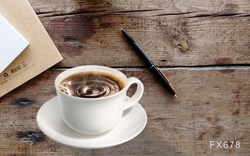 8月13日财经早餐：通胀数据提振美联储降息押注，金价持稳于3350附近，特朗普为鲍威尔继任者撒下“更大的网”(图1)